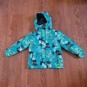 Urban Outdoor Green Kids Hooded Jacket Size 8 Winter Boy or Girl Detachable